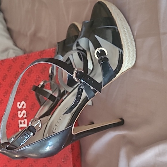 Heels - Picture 5 of 6